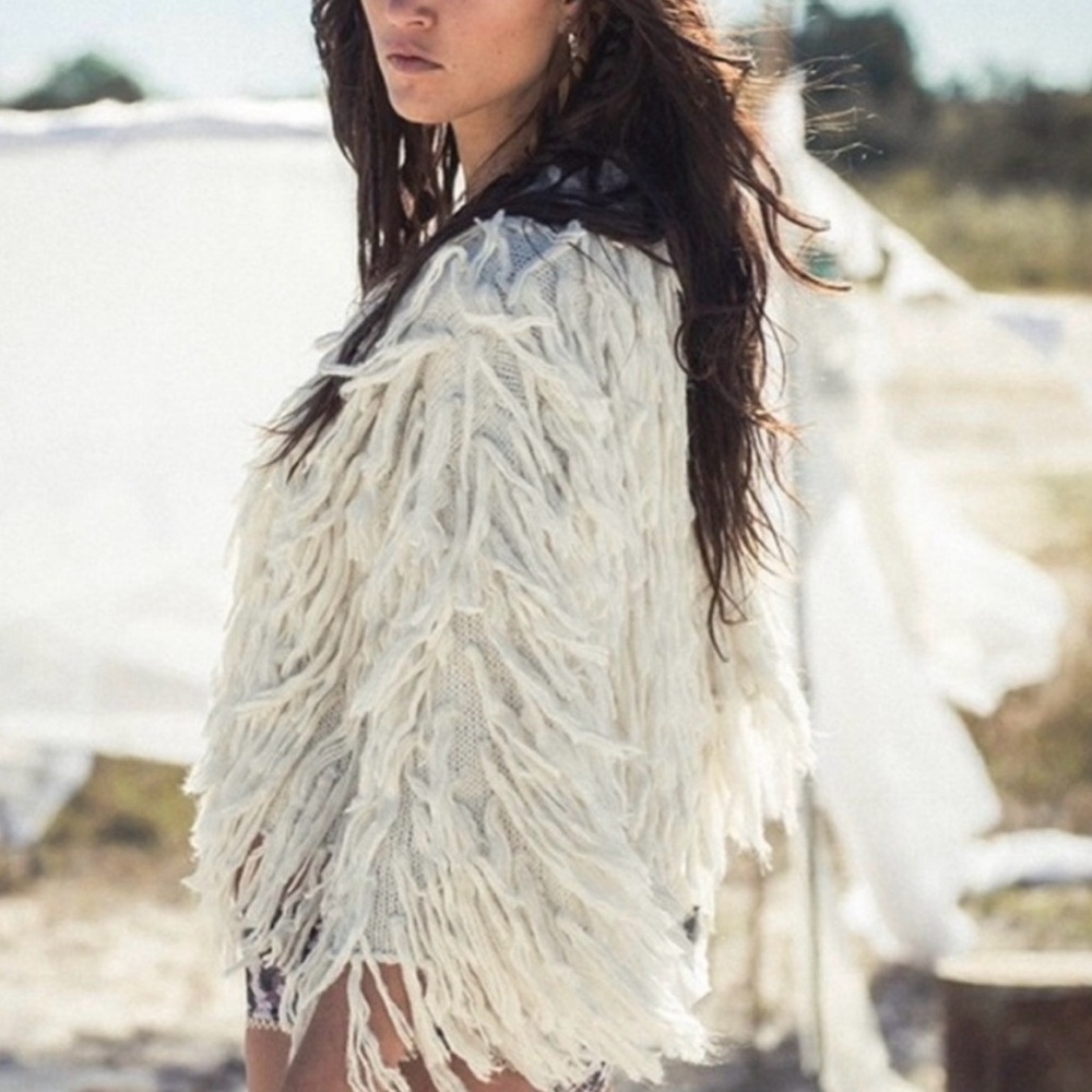 Spell And The Gypsy Collective NWT Cream Fringe Mohair Cardigan OS - Picture 6 of 15